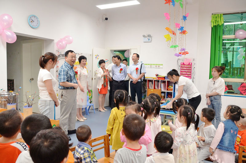 我校舉行附屬幼兒園掛牌儀式